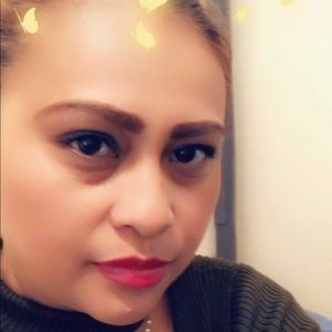 Meet your Posher, Lorena